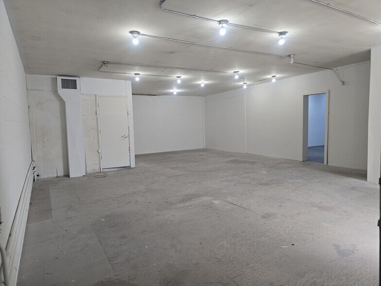 More Photos Of 224 E 2nd St, Calexico Storefront For Lease
