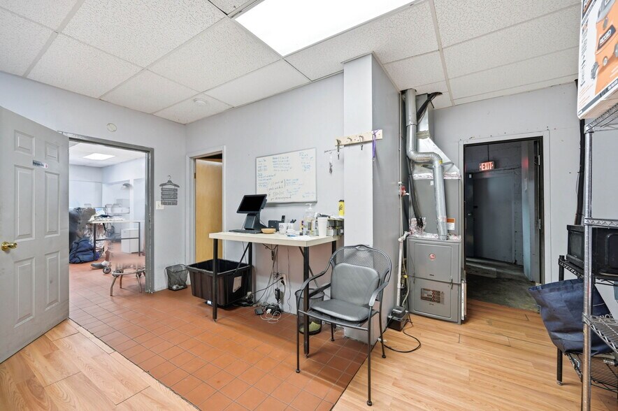 More Photos Of 625-627 Springfield Ave, Newark Storefront For Sale