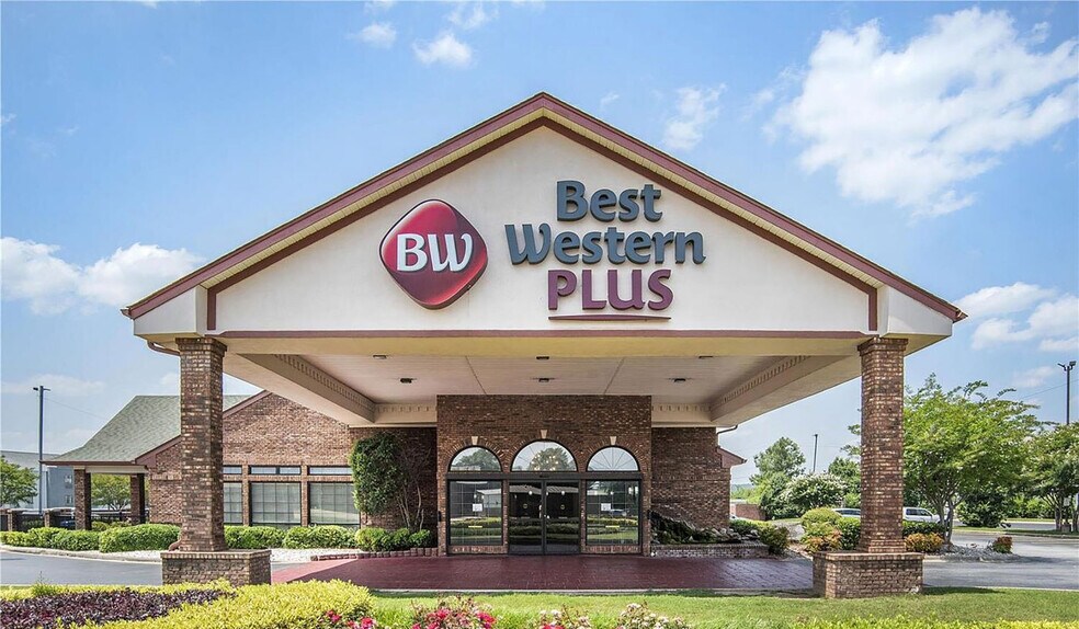 More Photos Of 5041 Academy Ln, Bessemer Hotel For Sale