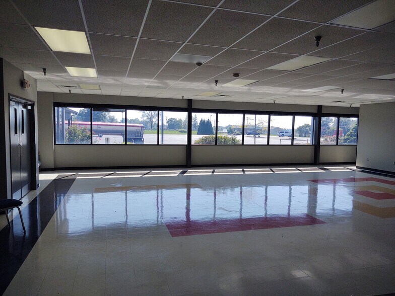 More Photos Of 970 Highway 127 N, Owenton Manufacturing For Sale
