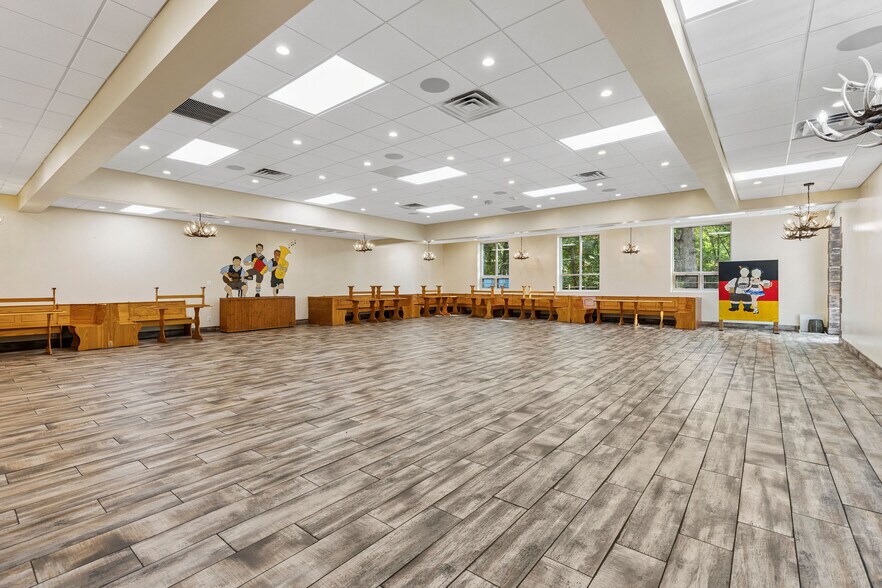 More Photos Of 102 N Rogers St, Aberdeen Restaurant For Sale