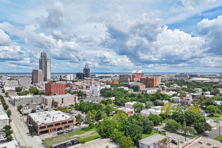 More Photos Of 500 Saint Michael St, Mobile Office For Lease
