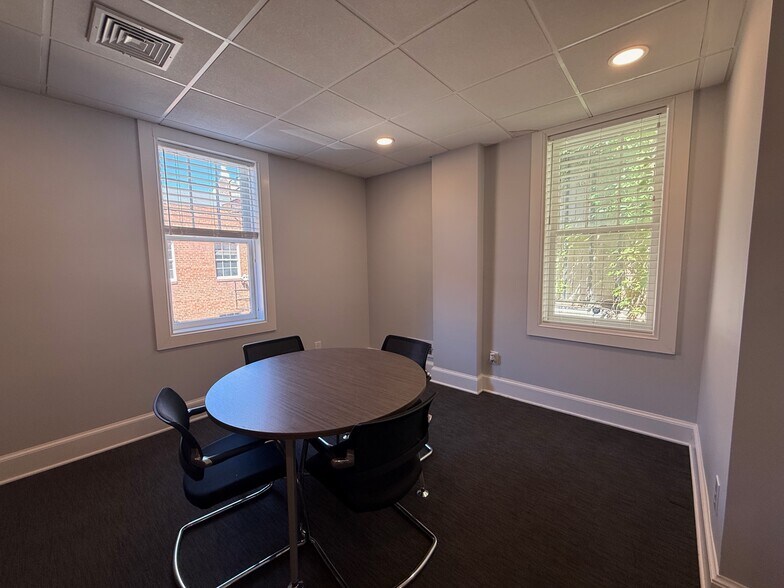 More Photos Of 705 Prince St, Alexandria Office For Lease