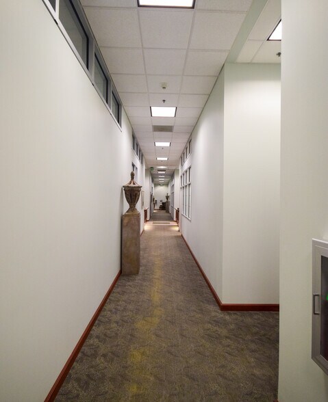 More Photos Of 1001 La Harpe Blvd, Little Rock Office For Sale