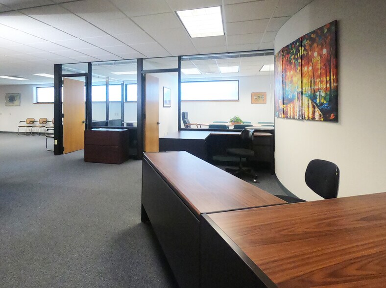 More Photos Of 2204 E Moreland Blvd, Waukesha Office For Sale