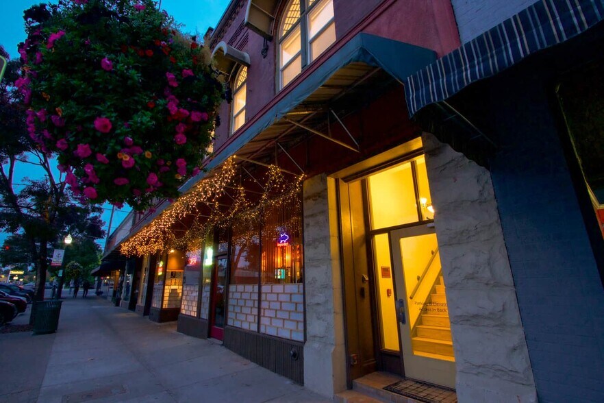 More Photos Of 214-226 E Main st, Walla Walla General Retail For Sale