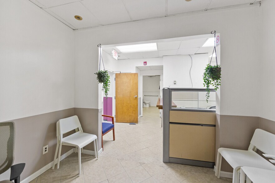 More Photos Of 201 Lower Notch Rd, Little Falls Medical For Lease