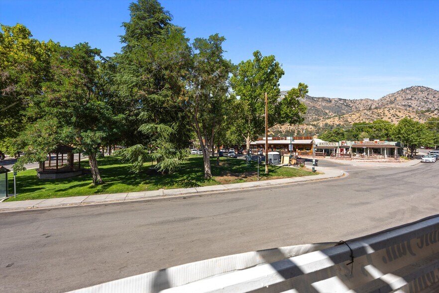 More Photos Of 16 Tobias St, Kernville Storefront Retail Residential For Sale