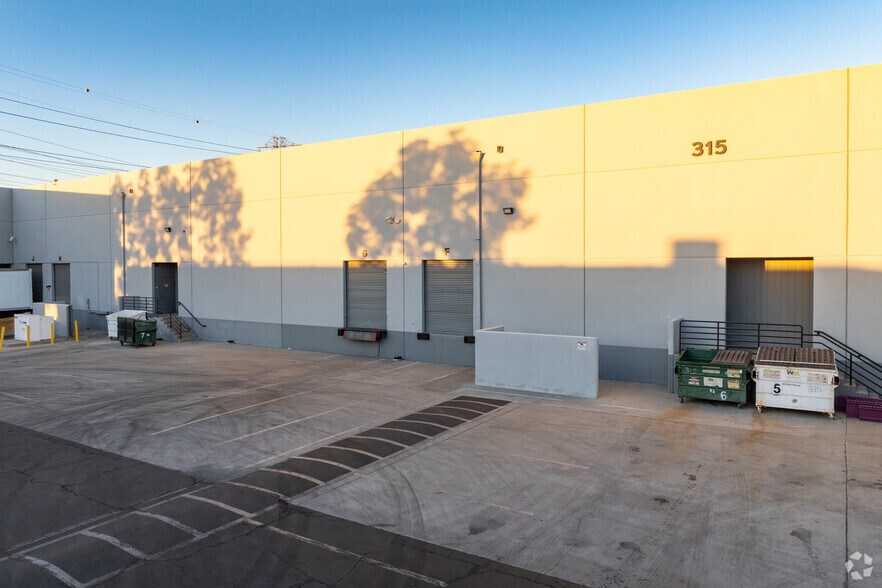 More Photos Of 365 Cloverleaf Dr, Baldwin Park Unknown For Lease