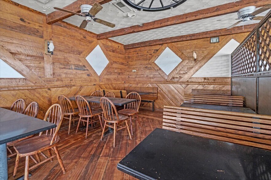 More Photos Of 1674 Wisacky Hwy, Bishopville Truck Stop For Sale