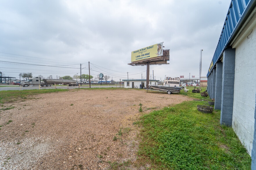 More Photos Of 3505 Houston Hwy, Victoria Warehouse For Sale