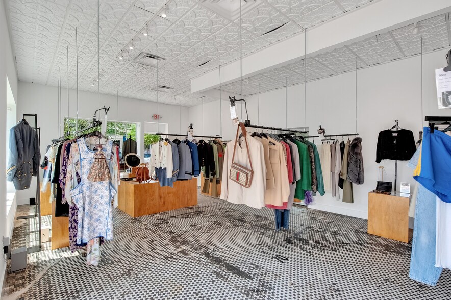 More Photos Of 1-15 Hill St, Southampton Storefront Retail Office For Lease