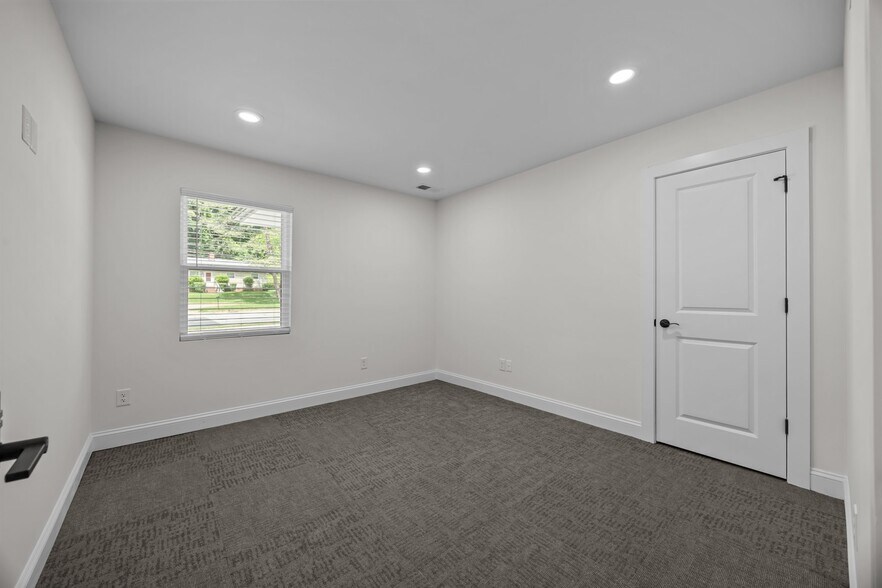 More Photos Of 421 Statesville Blvd, Salisbury Loft Creative Space For Lease