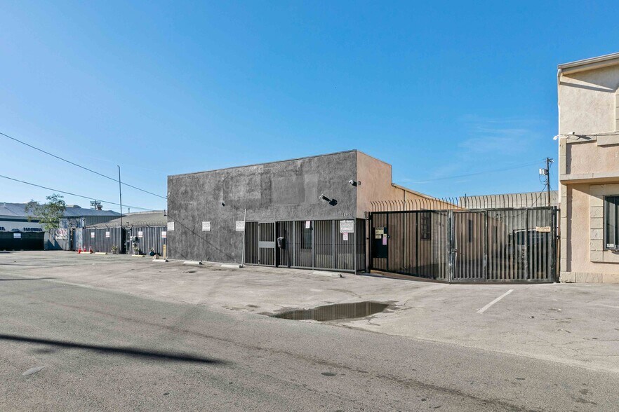 More Photos Of 11285 Goss St, Sun Valley Warehouse For Sale