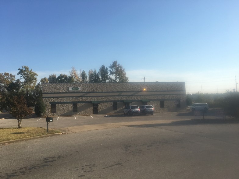 More Photos Of 6699 Fletcher Creek Cv, Memphis Warehouse For Sale