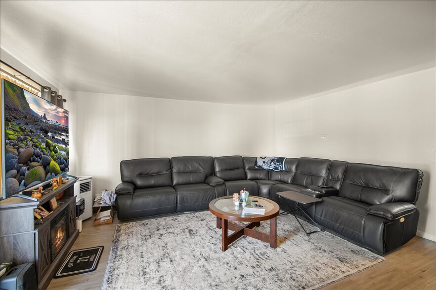 More Photos Of 2244 12th Ave, Oakland Apartments For Sale