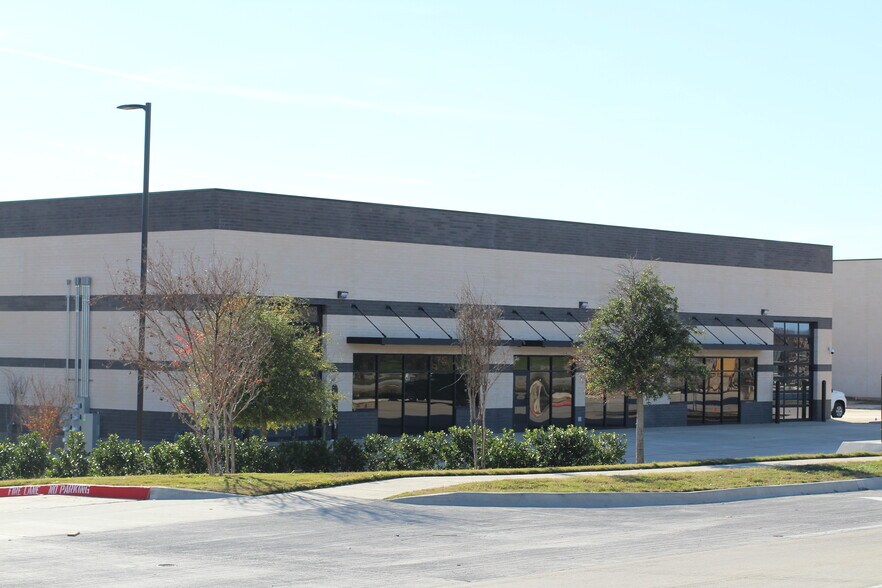 Primary Photo Of 150 Valley Ridge Blvd, Lewisville Warehouse For Lease