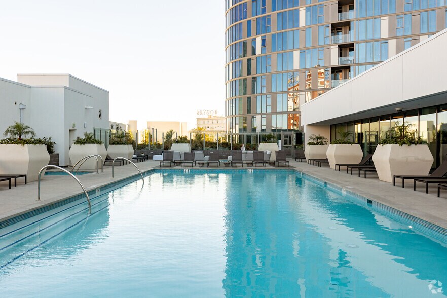 More Photos Of 2801 Sunset Pl, Los Angeles Apartments For Lease