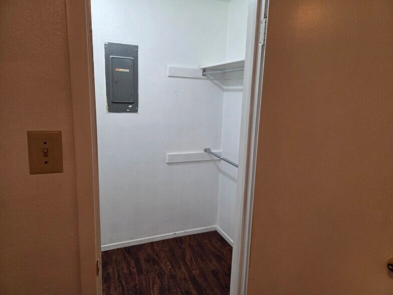 More Photos Of 657 W 4th St, Yorktown Apartments For Sale