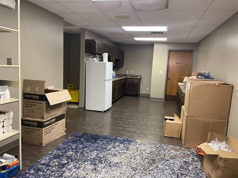 More Photos Of 600 S Cliff Ave, Sioux Falls Office For Sale