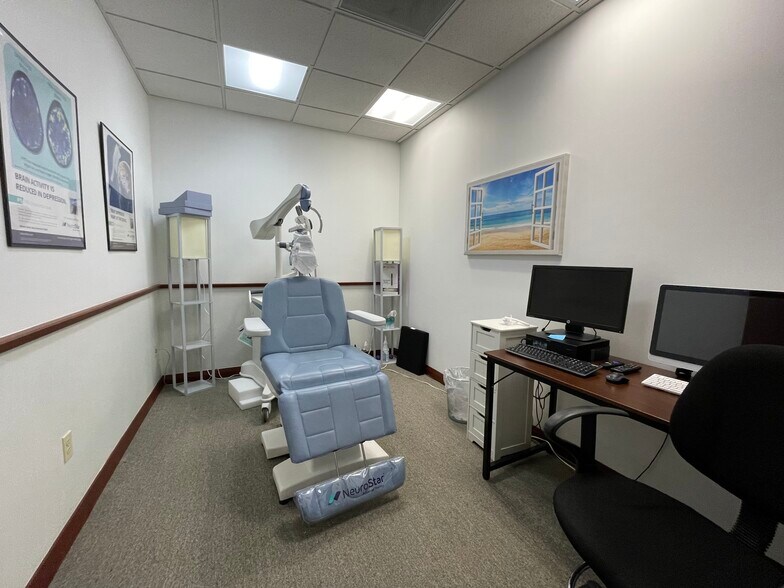 More Photos Of 2550 S Douglas Rd, Coral Gables Medical For Lease