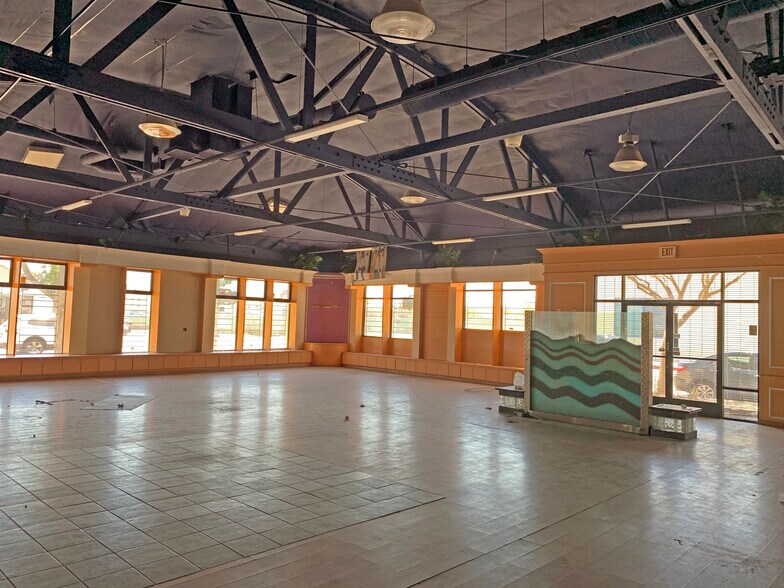 More Photos Of 1533 W Valley Blvd, Alhambra General Retail For Sale