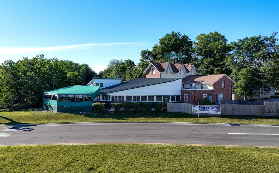 Primary Photo Of 744 Main St, Lumberton Bar For Sale