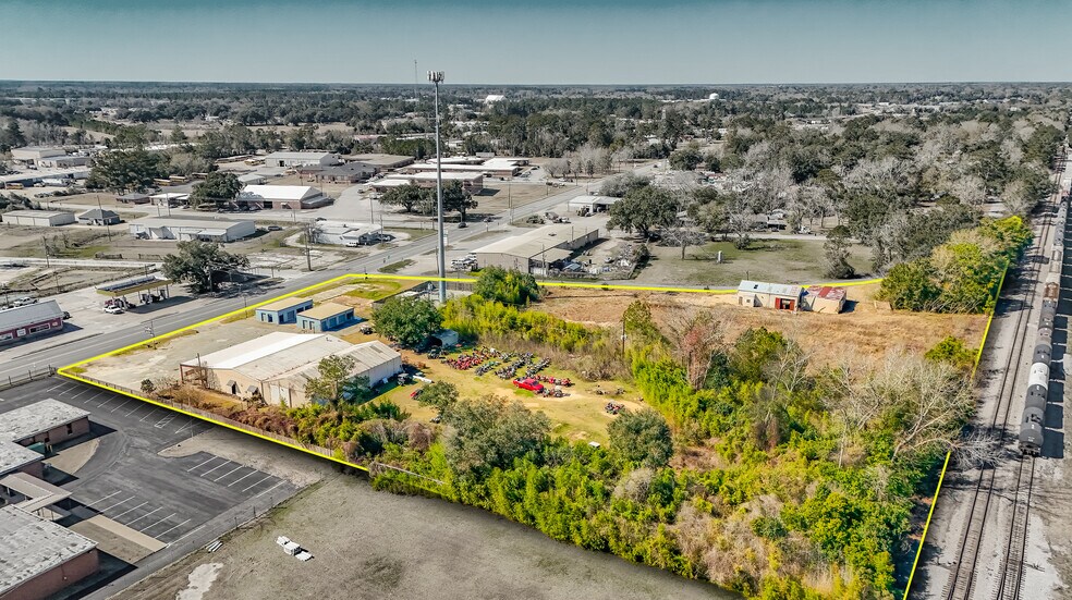 More Photos Of 1204 Dothan Rd, Bainbridge Flex For Lease