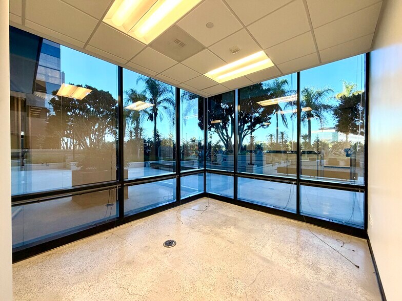 More Photos Of 3150 Bristol St, Costa Mesa Office For Lease