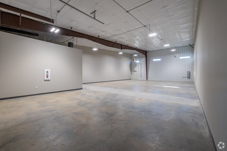 More Photos Of 20 N Rockwell Ave, Oklahoma City Unknown For Lease