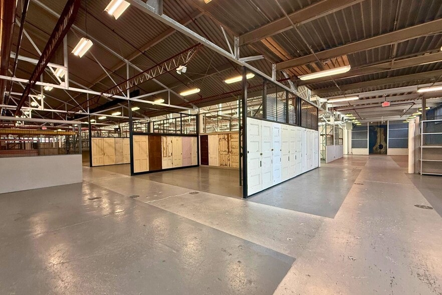 More Photos Of 1155 Railroad Ave, Bridgeport Showroom For Sale