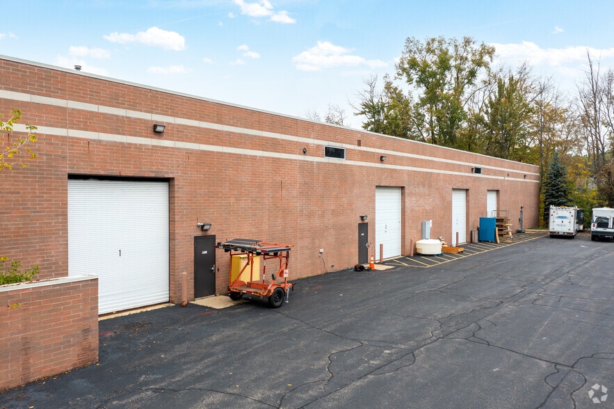 More Photos Of 29770 Hudson Dr, Novi Research And Development For Sale