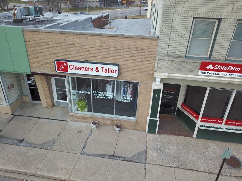 More Photos Of 121 E Walled Lake Dr, Walled Lake Storefront Retail Office For Sale