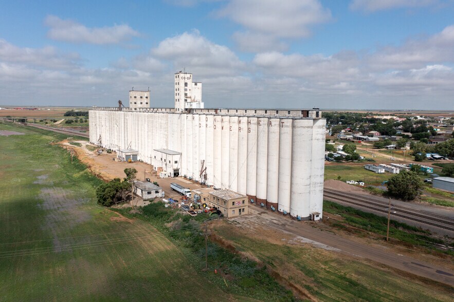 More Photos Of S Main st, Friona Specialty For Sale