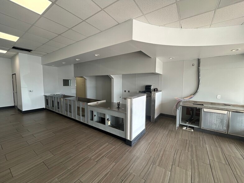 More Photos Of 1340-1376 3rd Ave, Chula Vista Unknown For Lease