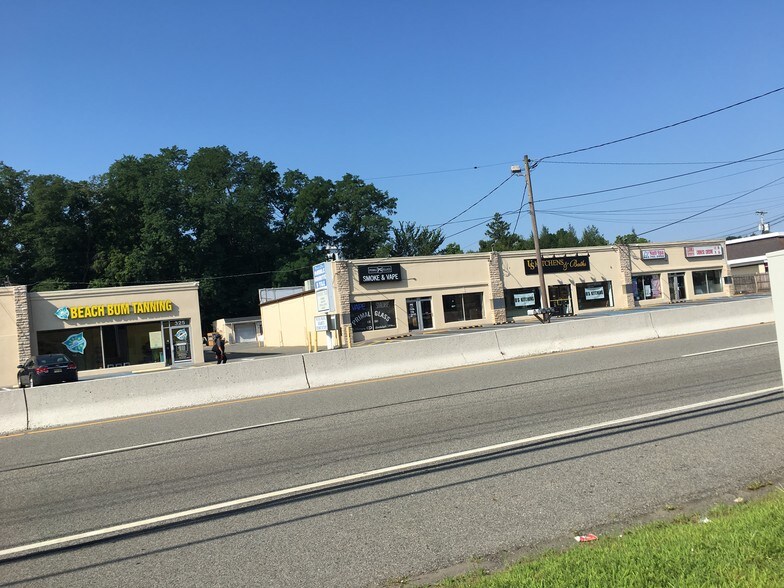 More Photos Of 319-325 State Route 10, East Hanover General Retail For Lease