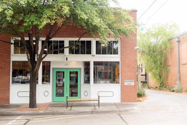 More Photos Of 310-410 W 7th St, Dallas Storefront For Lease