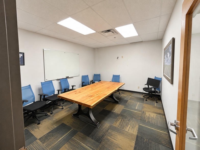 More Photos Of 7633 50th St, Edmonton Office For Lease