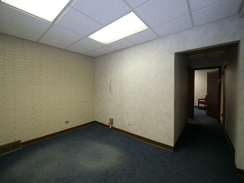 More Photos Of 6441-6453 S Pulaski Rd, Chicago General Retail For Sale