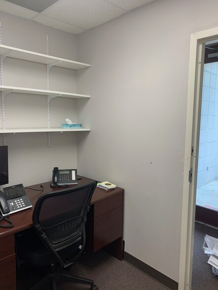More Photos Of 930 Martin Luther King Jr Blvd, Chapel Hill Office For Lease
