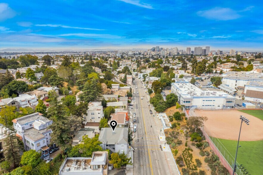 More Photos Of 1000 E 33rd St, Oakland Apartments For Sale