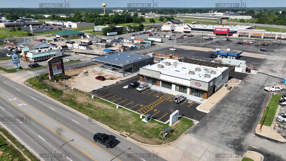 Primary Photo Of 1565-1585 S Jefferson Ave, Lebanon General Retail For Lease