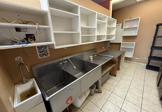 Primary Photo Of 5918-5966 Rochdale Blvd, Regina Storefront For Lease