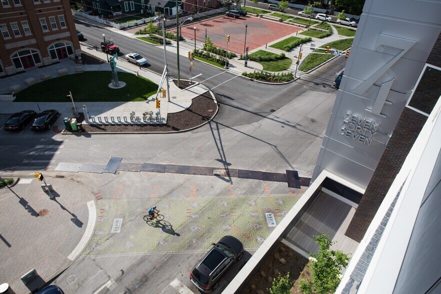 More Photos Of 747 N College Ave, Indianapolis Apartments For Lease