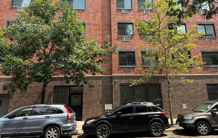 More Photos Of 1144 Evergreen Ave, Bronx Apartments For Lease