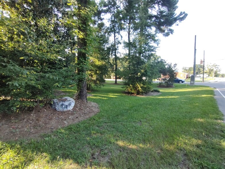 More Photos Of 406 Courtland Dr, Sanford Land For Sale