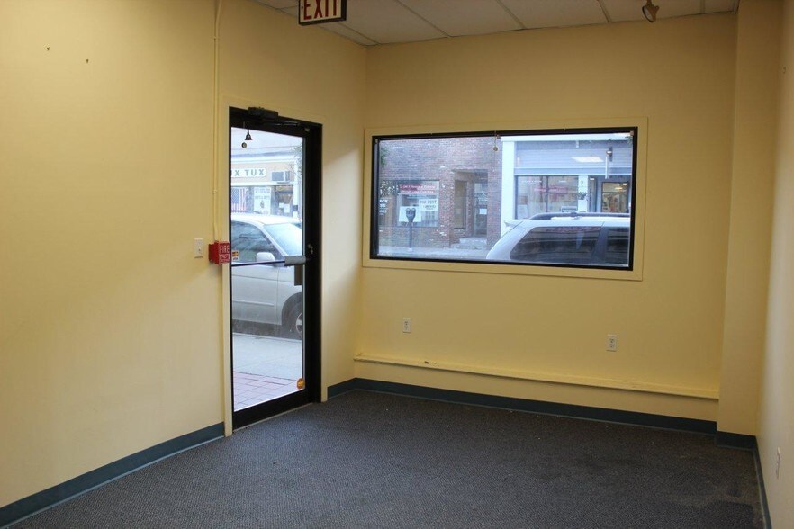 More Photos Of 13-25 Main St, Franklin Restaurant For Lease
