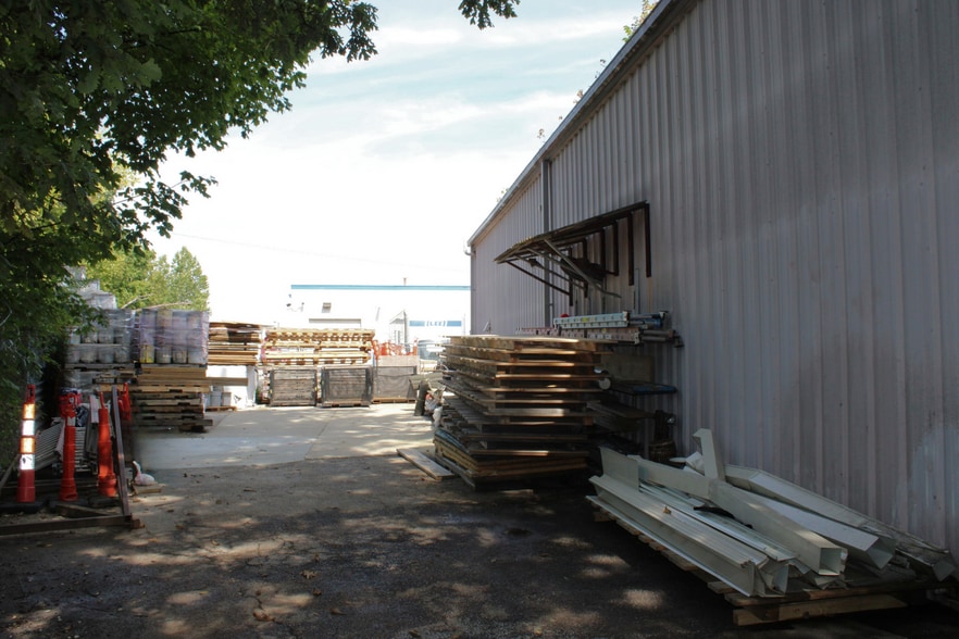 More Photos Of 6550 Guion Rd, Indianapolis Warehouse For Sale