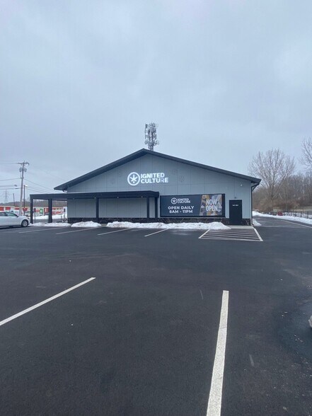 Primary Photo Of 610 GAR Hwy, Swansea Freestanding For Sale
