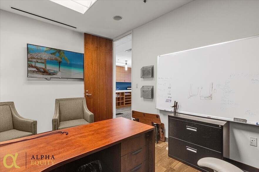 More Photos Of 189 S Orange Ave, Orlando Office Residential For Sale